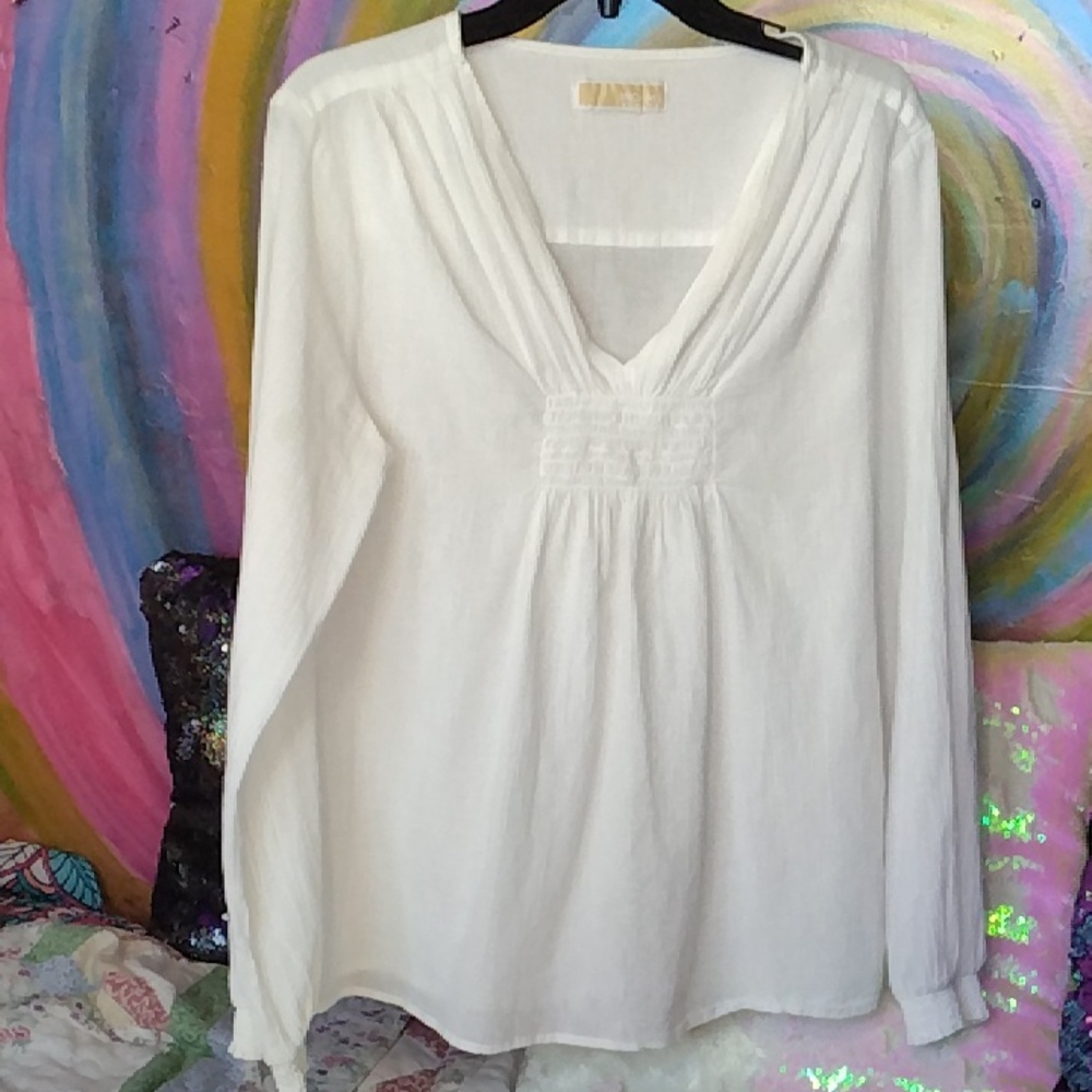 White guess shirt
